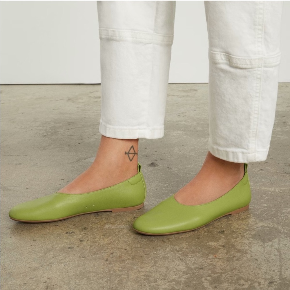 ISO - Everlane Day Glove in Pepper size 6.5 or 7